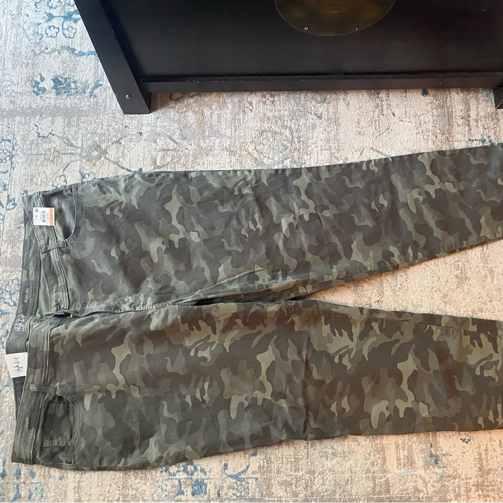 NWTs Style & Co Camo Jeans